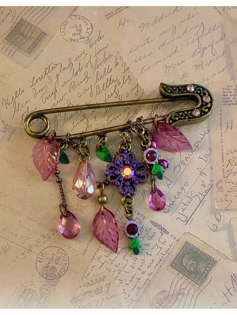 Vintage Charming Pink Leaf & Crystal Dangle Safety Pin Brooch for Stylish Flair